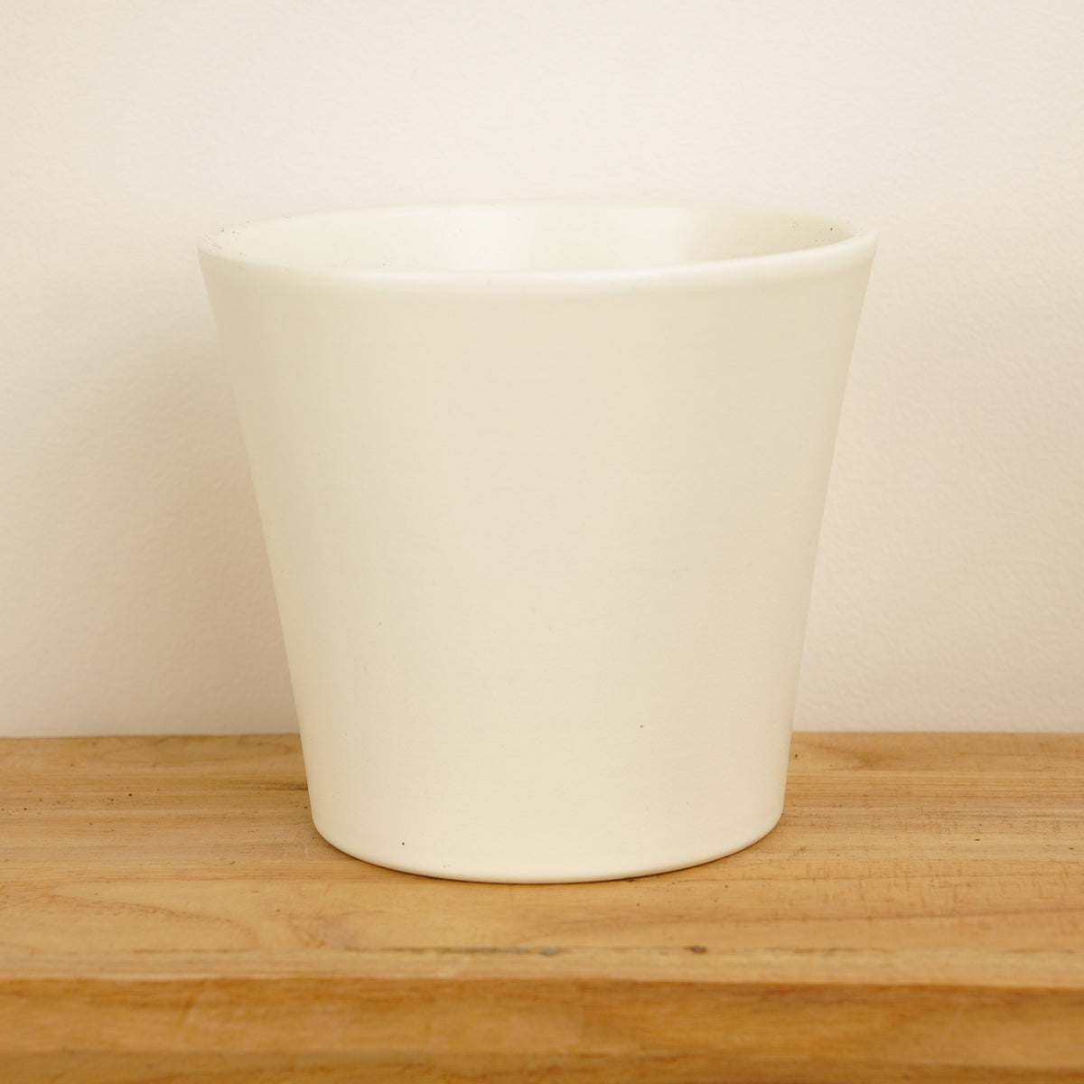 Luna Ceramic Plant Pot - White