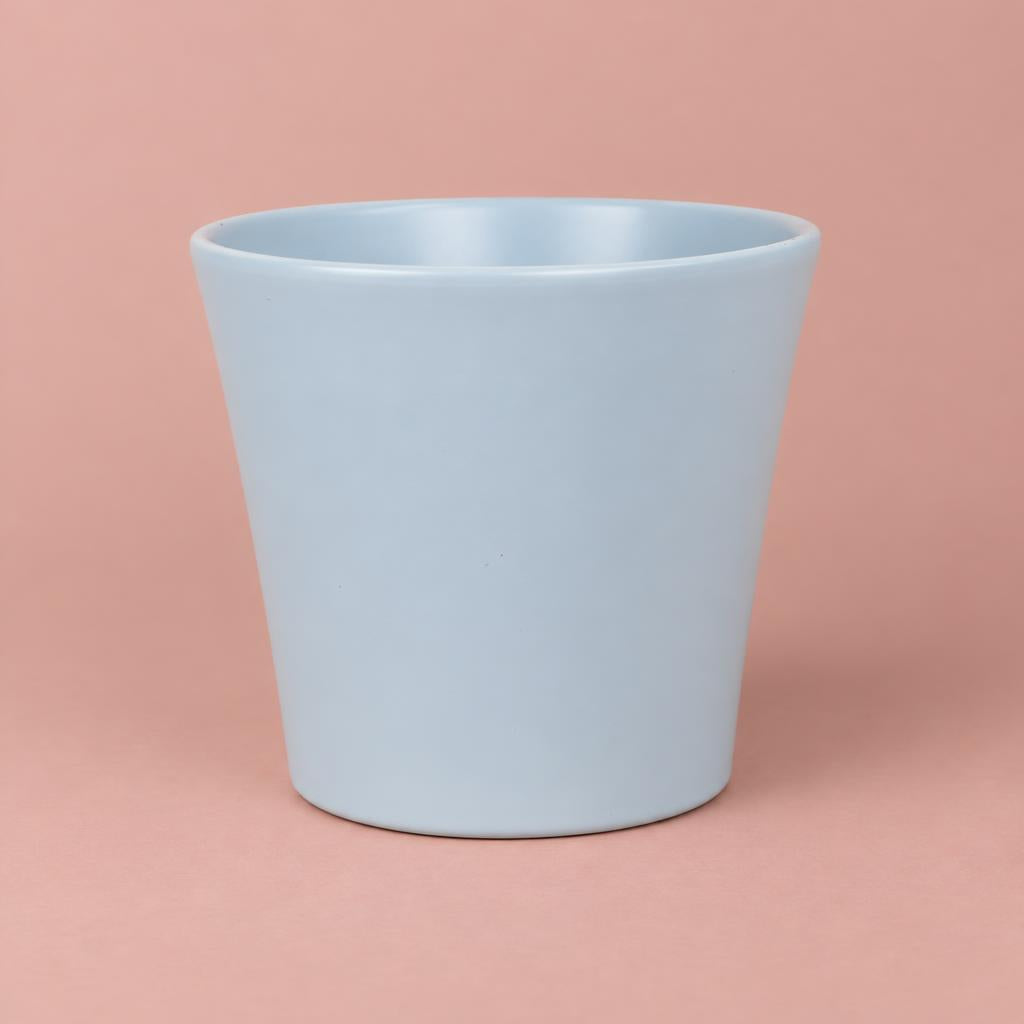 Luna plant pot in pastel blue
