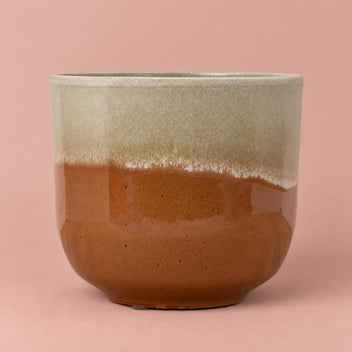 Rowe Two Tone pot with creamy white upper section and rust base
