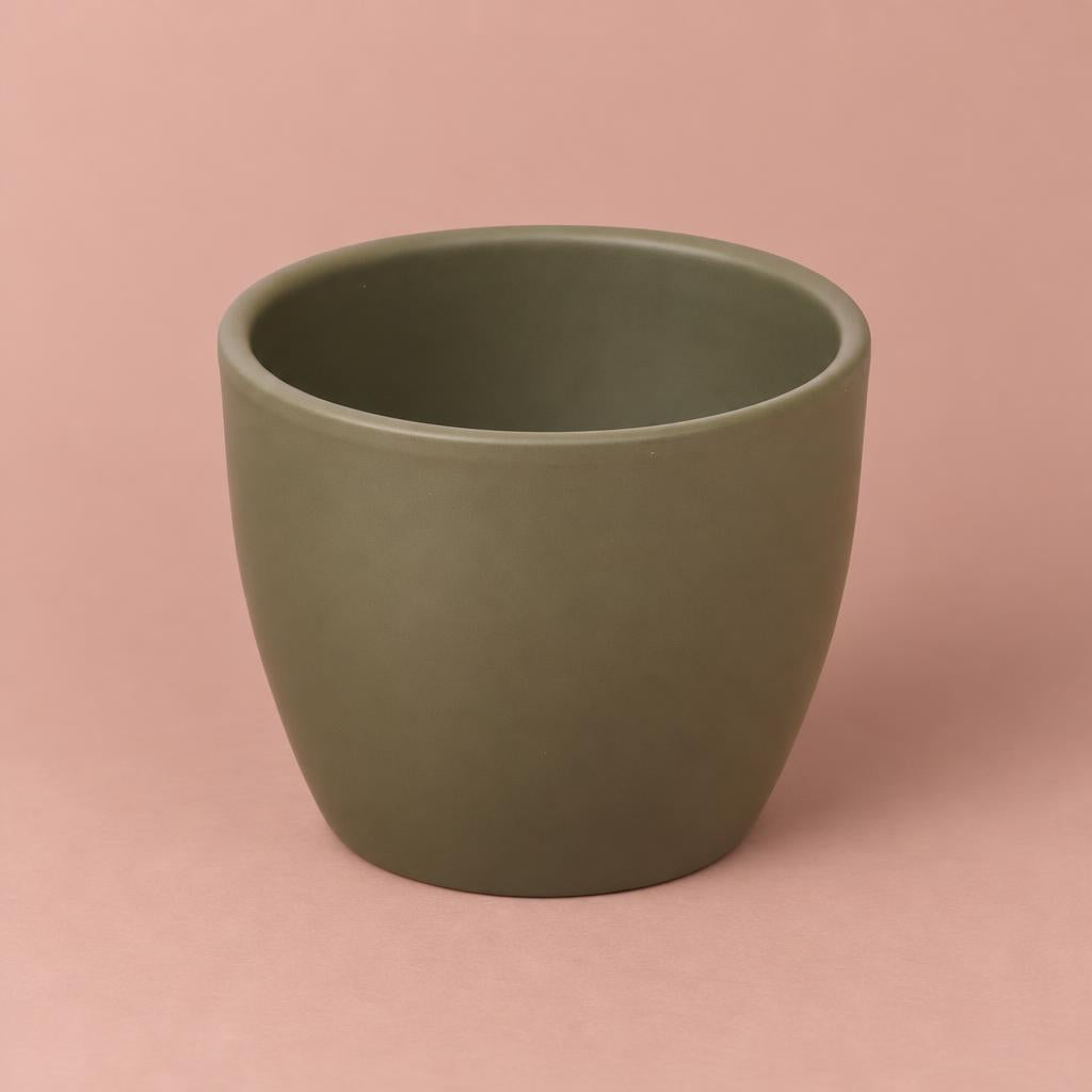Simplicity ceramic plant pot in Moss Green