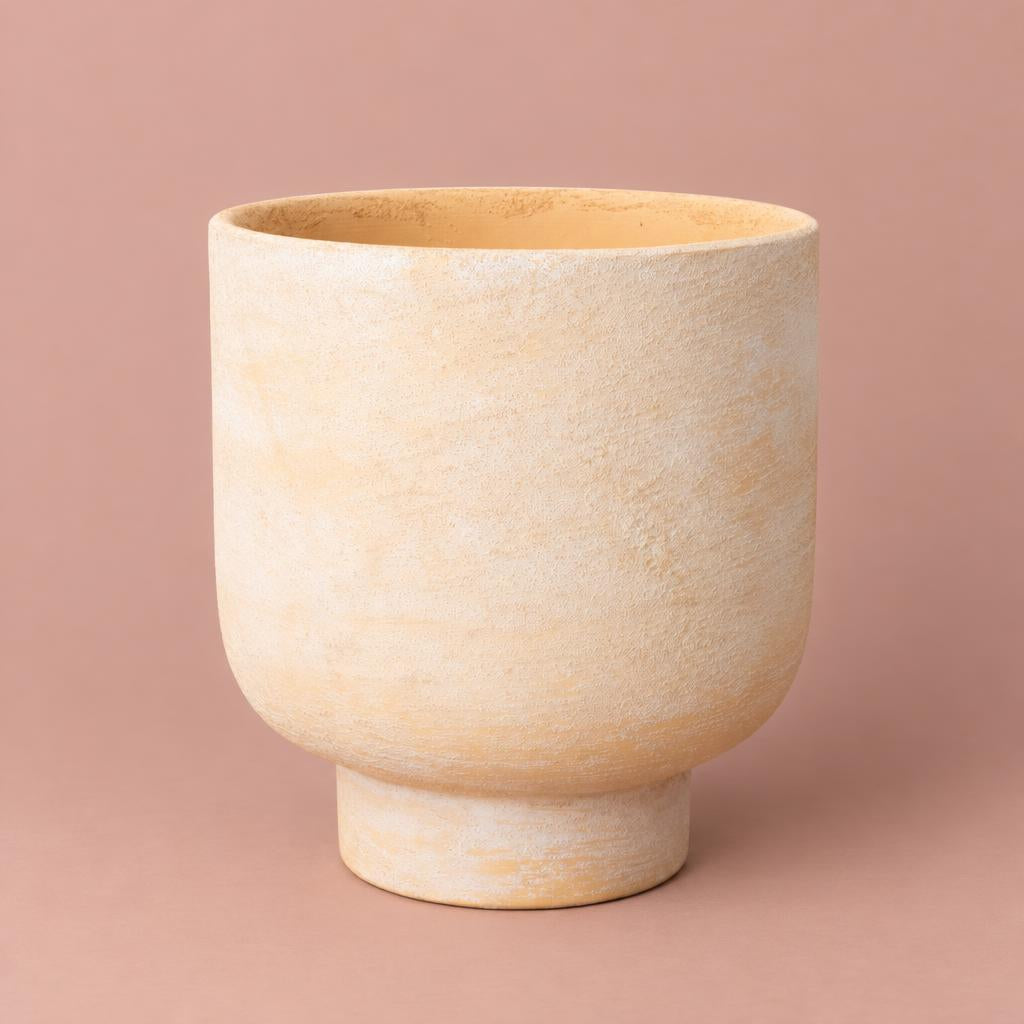 Florence plant pot with a rustic terracotta look and earthy tones