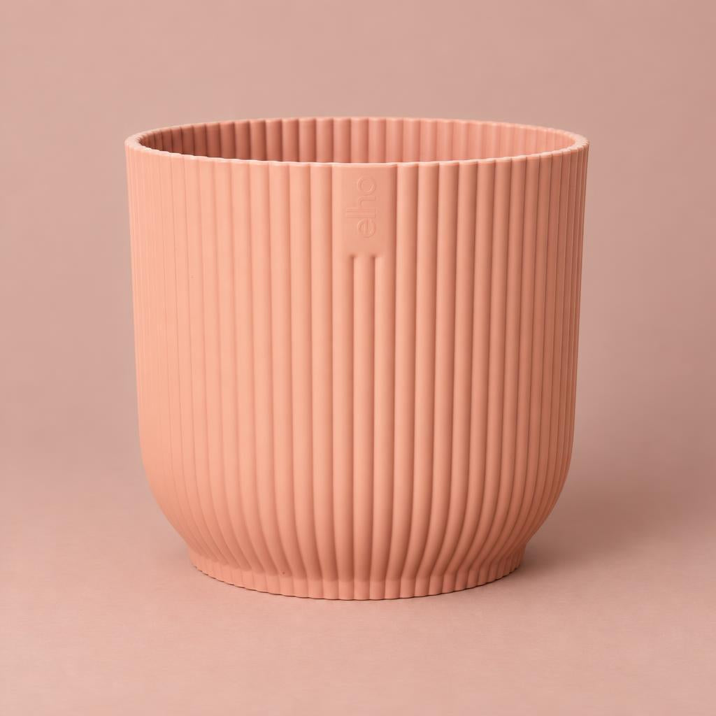 Pink Vibes Fold plant pot with wavy ribbed detailing