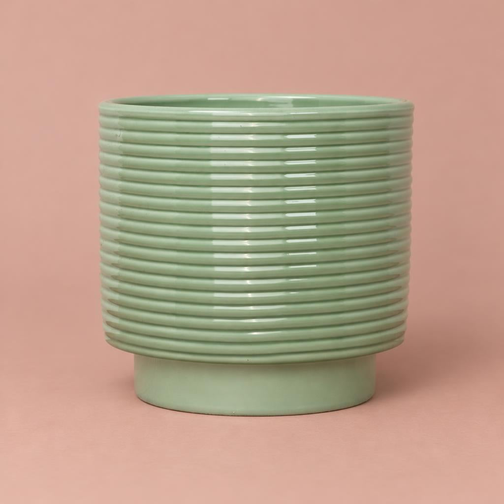 Berlin Ripple ceramic plant pot in green with horizontal ridges