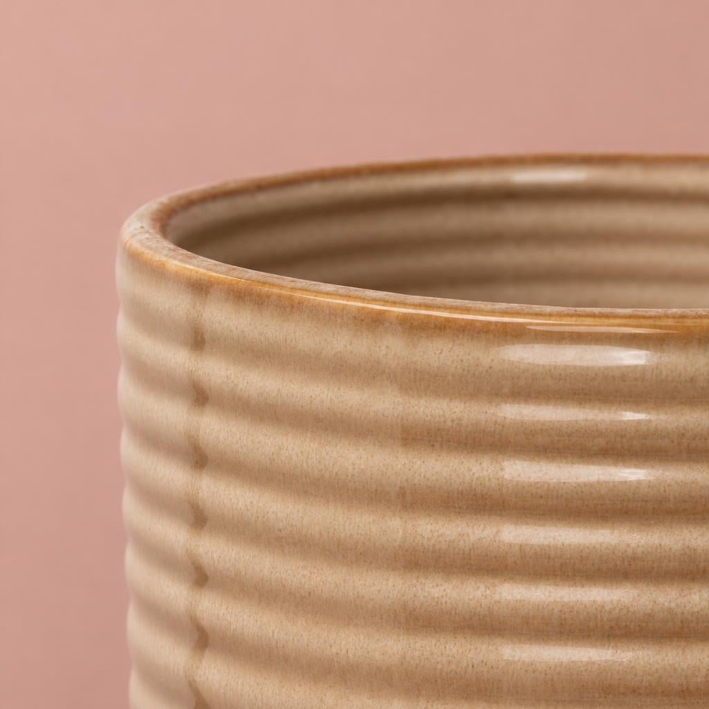 Avonlea Rippled pot in a warm cream-beige colour with ribbed detailing