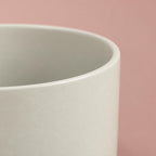 Light grey Lisbon pot with a minimalist design