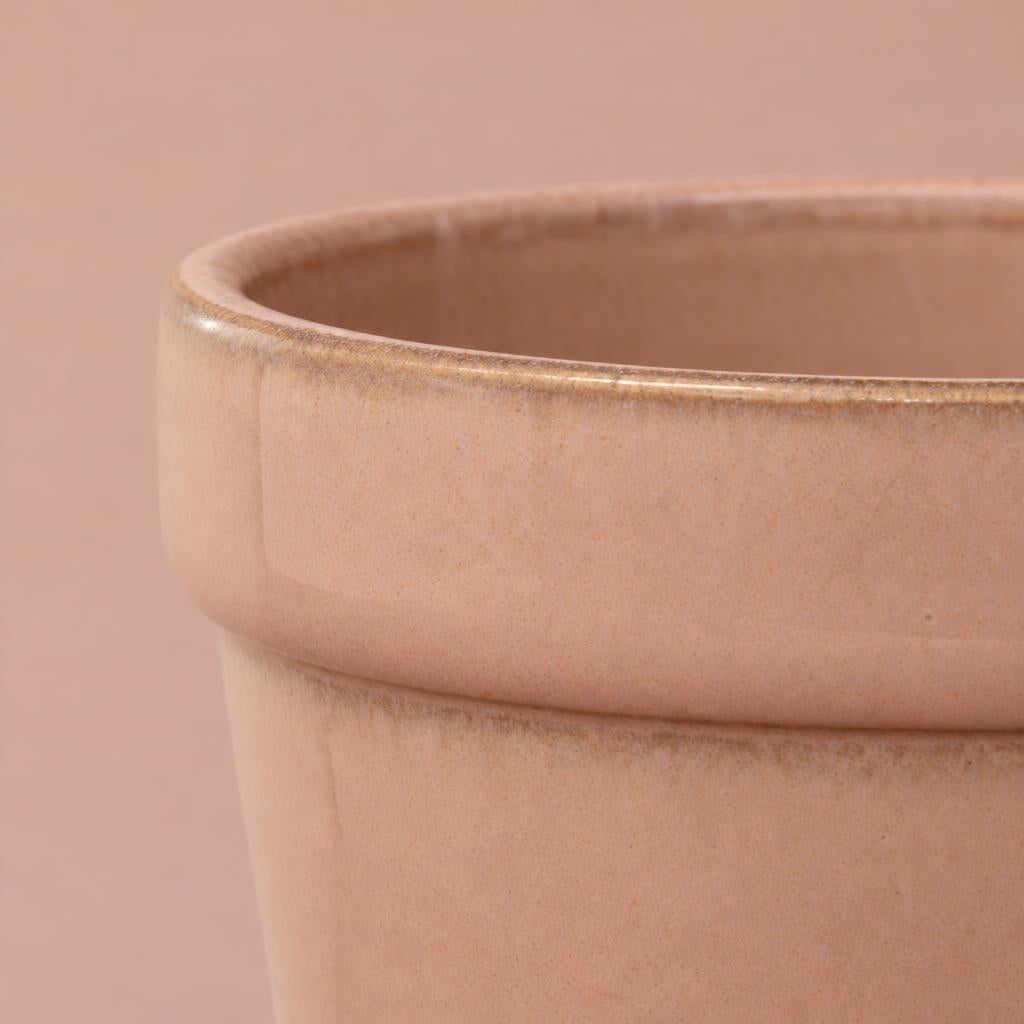 Blush Dulci Reactive pot with gentle curves