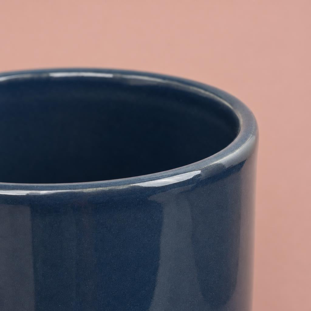 Blue Eno pot with a contrasting yellow lower section