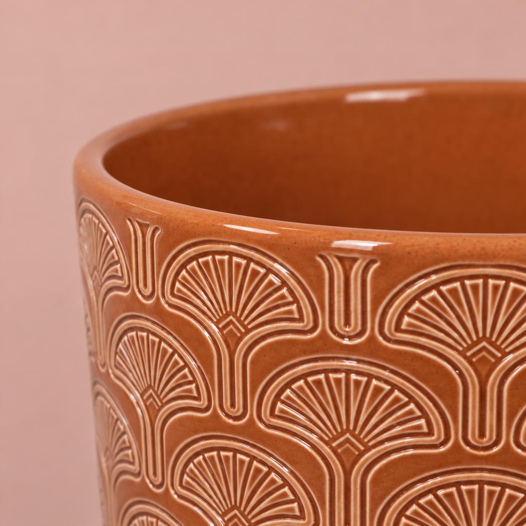Tirza ceramic plant pot in Chestnut