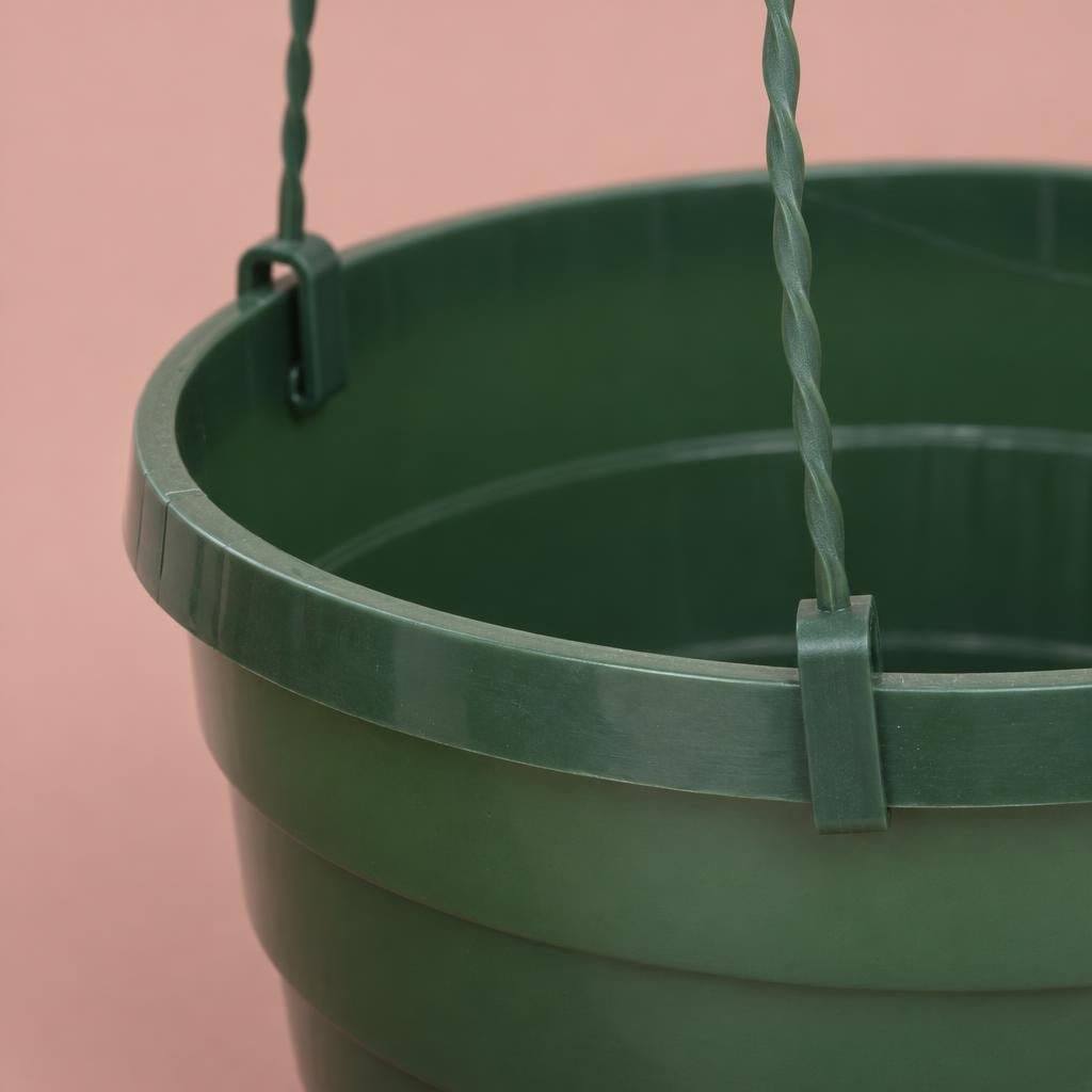 Hanging Growpot in Leaf Green recycled plastic