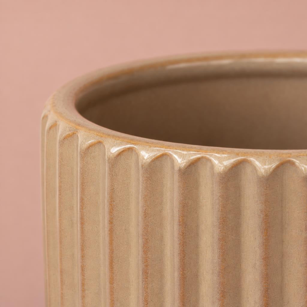 Sepia Willow Ribbed plant pot with vertical ribbing